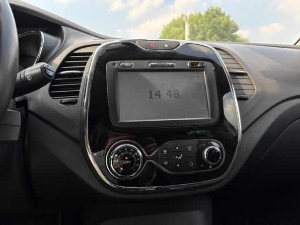 Renault Kaptur I с пробегом 2016 года, цена 1 075 000 рублей, 139850 км, внедорожник, Автокод Объявления