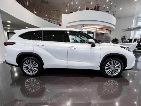 Toyota Highlander IV (XU70) с пробегом 2026 года, цена 5 700 000 рублей, 34 км, внедорожник, Автокод Объявления