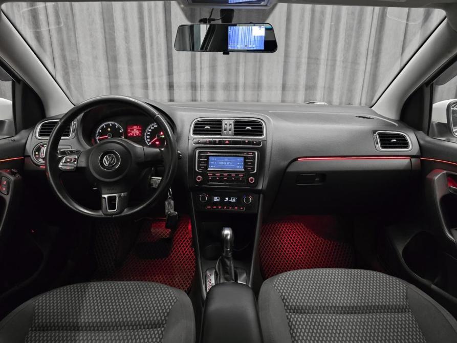 Volkswagen Polo V Красноярск  - изображение 12