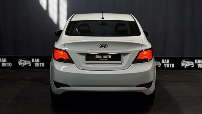 Hyundai Solaris I Рестайлинг с пробегом 2015 года, цена 903 000 рублей, 128000 км, седан, Автокод Объявления