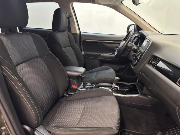 Mitsubishi Outlander III Рестайлинг 3 с пробегом 2018 года, цена 1 785 000 рублей, 129996 км, внедорожник, Автокод Объявления