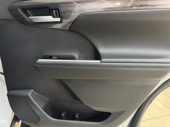 Toyota Highlander IV (XU70) с пробегом 2025 года, цена 4 990 000 рублей, 92 км, внедорожник, Автокод Объявления