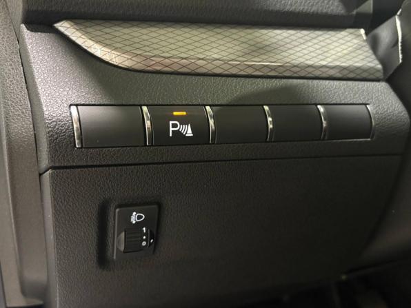 Lada (ВАЗ) Vesta I Рестайлинг (NG) с пробегом 2024 года, цена 1 295 000 рублей, 11868 км, универсал, Автокод Объявления