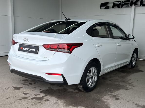 Hyundai Solaris II с пробегом 2017 года, цена 1 199 000 рублей, 161000 км, седан, Автокод Объявления