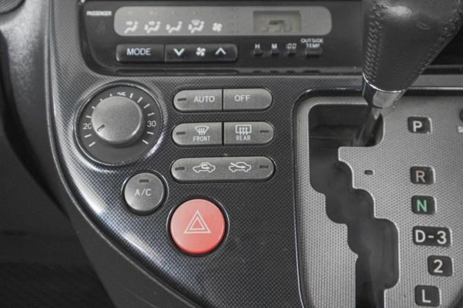 Toyota Wish I с пробегом 2005 года, цена 769 000 рублей, 235000 км, компактвэн, Автокод Объявления