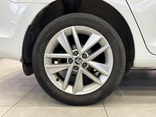 Skoda Rapid I Рестайлинг с пробегом 2019 года, цена 1 550 000 рублей, 90170 км, лифтбек, Автокод Объявления