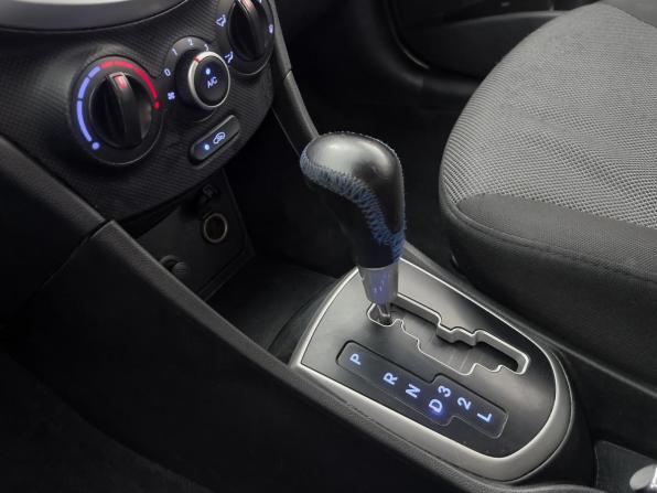 Hyundai Solaris I с пробегом 2013 года, цена 639 000 рублей, 260711 км, седан, Автокод Объявления