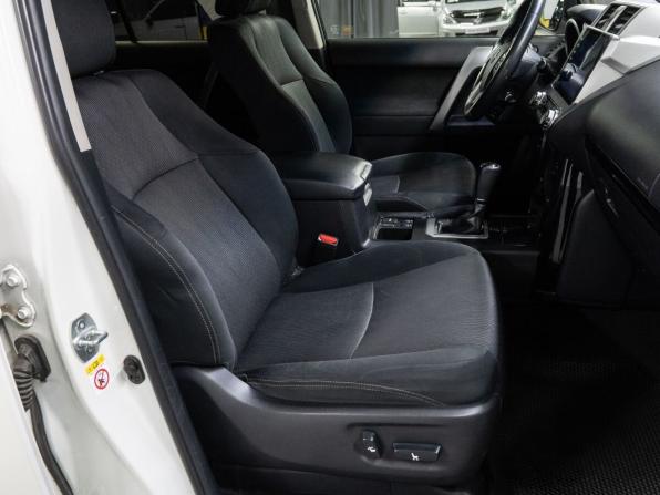 Toyota Land Cruiser Prado 150 Series Рестайлинг 1 с пробегом 2014 года, цена 4 100 000 рублей, 171057 км, внедорожник, Автокод Объявления