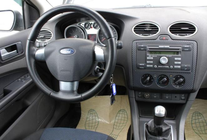 Ford Focus II с пробегом 2006 года, цена 350 000 рублей, 242376 км, хэтчбек, Автокод Объявления