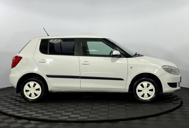 Skoda Fabia II Рестайлинг с пробегом 2013 года, цена 675 000 рублей, 173540 км, хэтчбек, Автокод Объявления