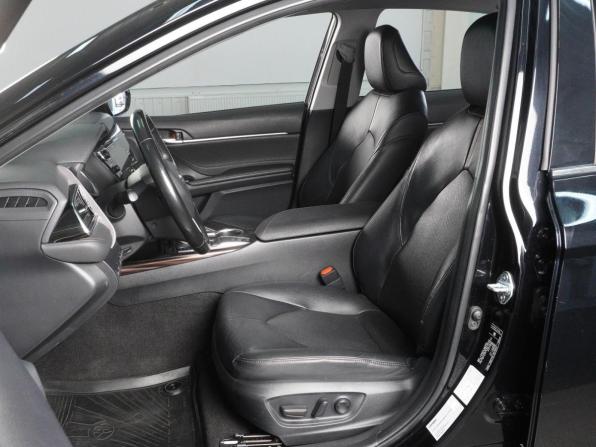 Toyota Camry VIII (XV70) с пробегом 2019 года, цена 2 850 000 рублей, 98977 км, седан, Автокод Объявления