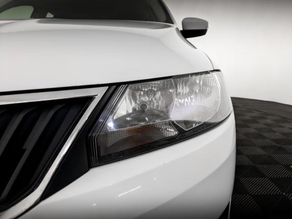 Skoda Rapid I Рестайлинг с пробегом 2018 года, цена 1 100 000 рублей, 91580 км, лифтбек, Автокод Объявления