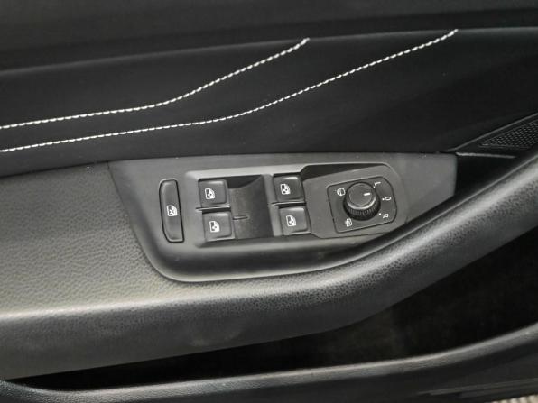 Volkswagen Passat B8 Рестайлинг с пробегом 2020 года, цена 2 635 000 рублей, 76034 км, седан, Автокод Объявления