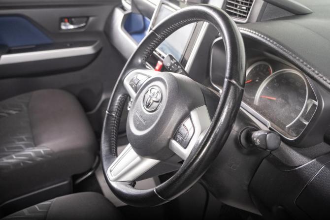 Toyota Roomy I с пробегом 2018 года, цена 1 299 000 рублей, 68000 км, микровэн, Автокод Объявления