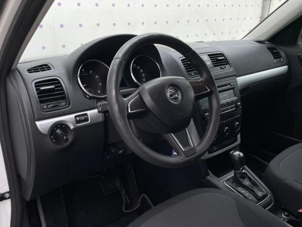 Skoda Yeti I Рестайлинг с пробегом 2014 года, цена 1 320 000 рублей, 106951 км, внедорожник, Автокод Объявления
