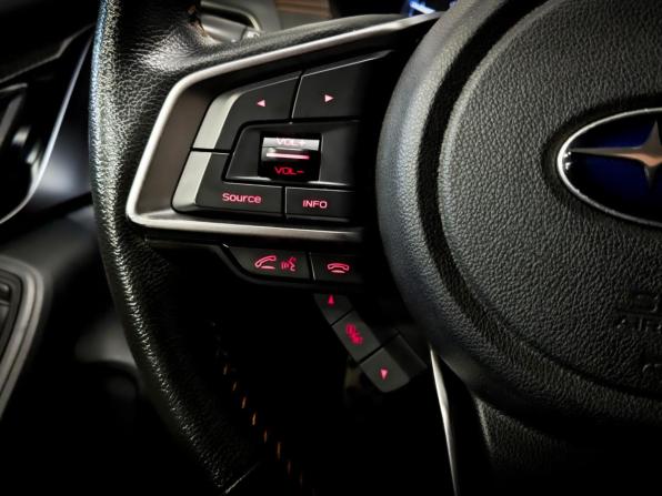 Subaru XV II с пробегом 2018 года, цена 2 225 000 рублей, 101617 км, внедорожник, Автокод Объявления