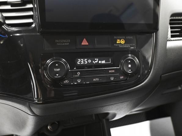 Mitsubishi Outlander III Рестайлинг 2 с пробегом 2015 года, цена 1 395 000 рублей, 249303 км, внедорожник, Автокод Объявления