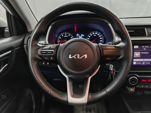 Kia Rio IV Рестайлинг с пробегом 2021 года, цена 1 603 000 рублей, 91102 км, хэтчбек, Автокод Объявления