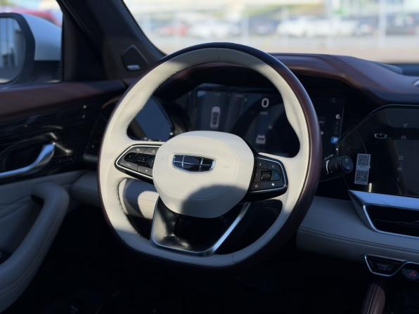 Geely Monjaro I Рестайлинг (China Market) с пробегом 2024 года, цена 3 390 000 рублей, 41297 км, внедорожник, Автокод Объявления