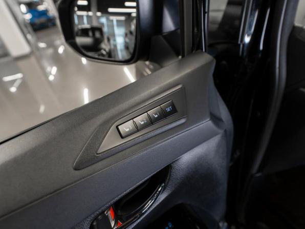 Toyota Alphard III Рестайлинг с пробегом 2021 года, цена 6 200 000 рублей, 122228 км, минивэн, Автокод Объявления