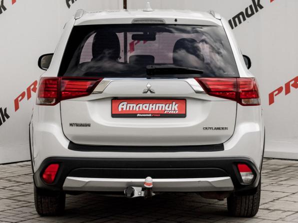 Mitsubishi Outlander III Рестайлинг 2 с пробегом 2017 года, цена 1 850 000 рублей, 105788 км, внедорожник, Автокод Объявления