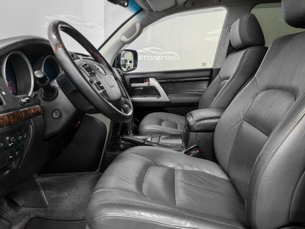 Toyota Land Cruiser 200 Series с пробегом 2010 года, цена 2 750 000 рублей, 260000 км, внедорожник, Автокод Объявления