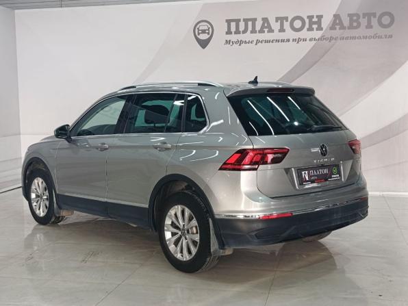 Volkswagen Tiguan II Рестайлинг с пробегом 2021 года, цена 3 025 000 рублей, 98121 км, внедорожник, Автокод Объявления