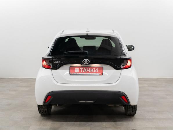 Toyota Yaris IV с пробегом 2021 года, цена 1 247 000 рублей, 95000 км, хэтчбек, Автокод Объявления