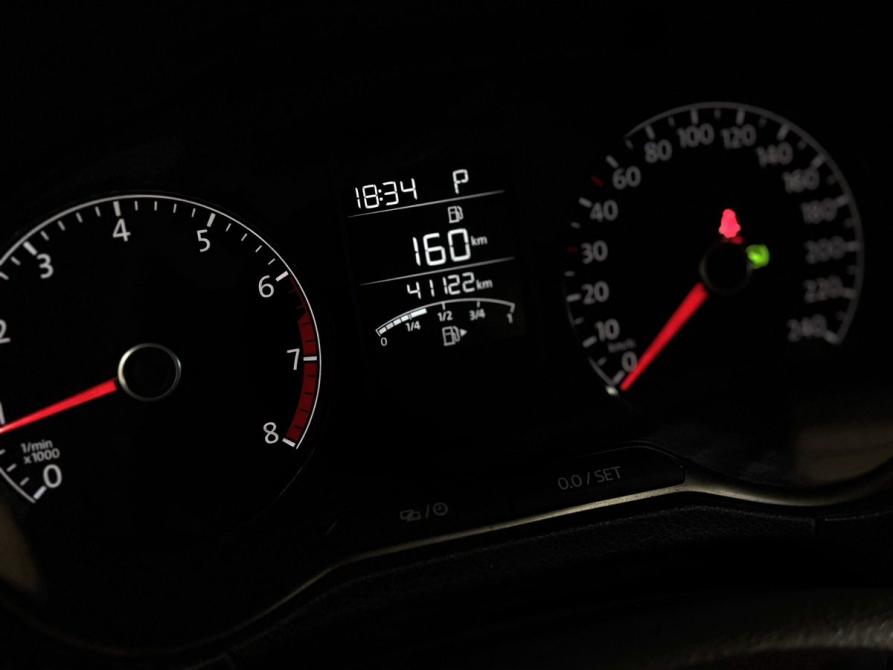 Volkswagen Polo V Рестайлинг Санкт-Петербург  - изображение 14