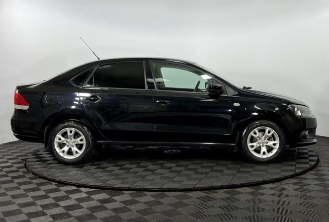 Volkswagen Polo V с пробегом 2012 года, цена 700 000 рублей, 209372 км, седан, Автокод Объявления