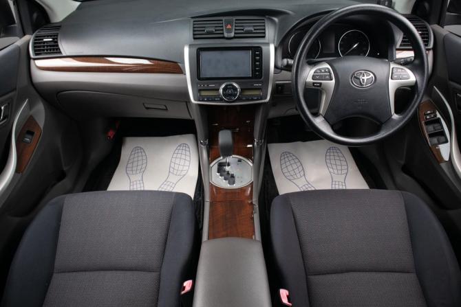 Toyota Allion II Рестайлинг с пробегом 2015 года, цена 1 829 000 рублей, 15000 км, седан, Автокод Объявления
