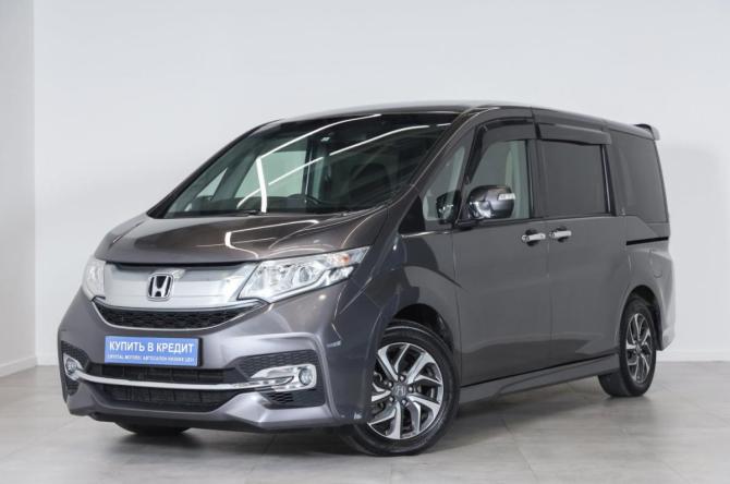 Honda Stepwgn V с пробегом 2015 года, цена 1 699 000 рублей, 130000 км, минивэн, Автокод Объявления