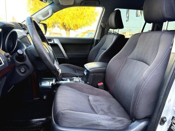 Toyota Land Cruiser Prado 150 Series Рестайлинг 1 с пробегом 2014 года, цена 3 050 000 рублей, 254452 км, внедорожник, Автокод Объявления