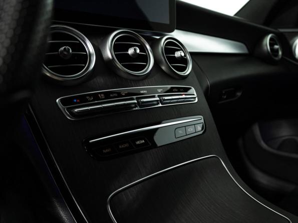 Mercedes-Benz C-Класс IV (W205) Рестайлинг с пробегом 2018 года, цена 2 749 585 рублей, 70051 км, седан, Автокод Объявления