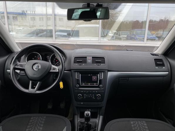 Skoda Yeti I Рестайлинг с пробегом 2015 года, цена 1 059 000 рублей, 120192 км, внедорожник, Автокод Объявления
