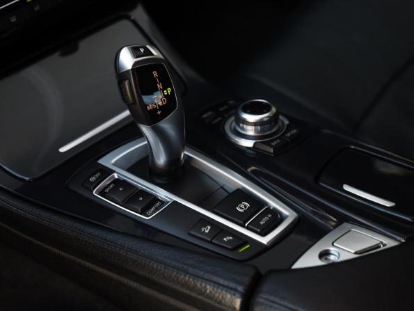 BMW 5 серии VI (F10/F11/F07) Рестайлинг с пробегом 2013 года, цена 1 525 000 рублей, 205000 км, седан, Автокод Объявления