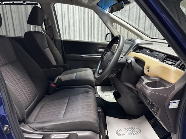 Honda Freed II с пробегом 2018 года, цена 1 600 000 рублей, 157574 км, компактвэн, Автокод Объявления
