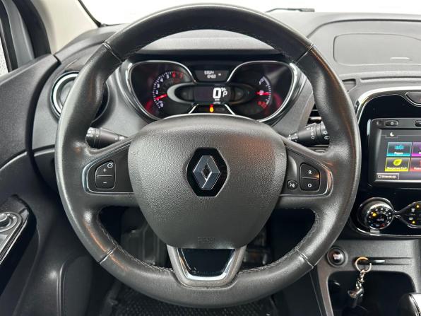 Renault Kaptur I с пробегом 2017 года, цена 1 347 000 рублей, 93000 км, внедорожник, Автокод Объявления