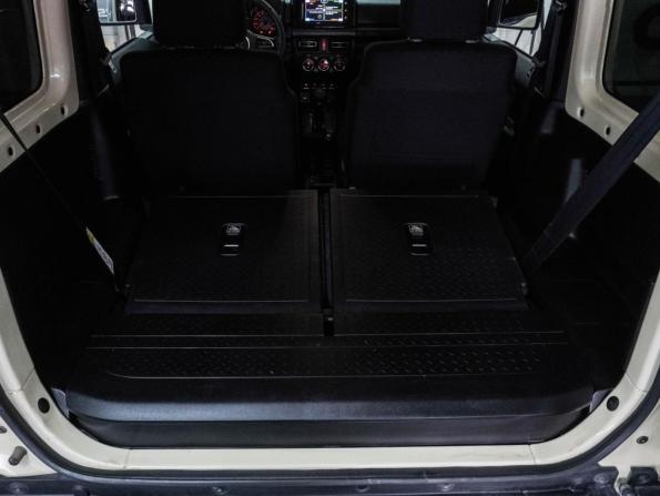 Suzuki Jimny IV с пробегом 2019 года, цена 2 499 000 рублей, 83026 км, внедорожник, Автокод Объявления