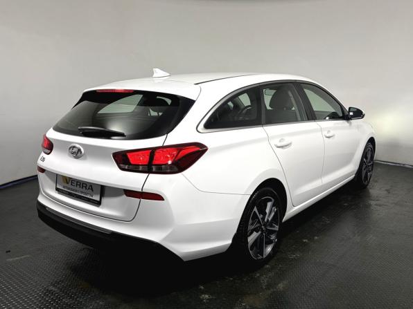 Hyundai i30 III Рестайлинг 2 с пробегом 2022 года, цена 1 980 000 рублей, 83000 км, универсал, Автокод Объявления