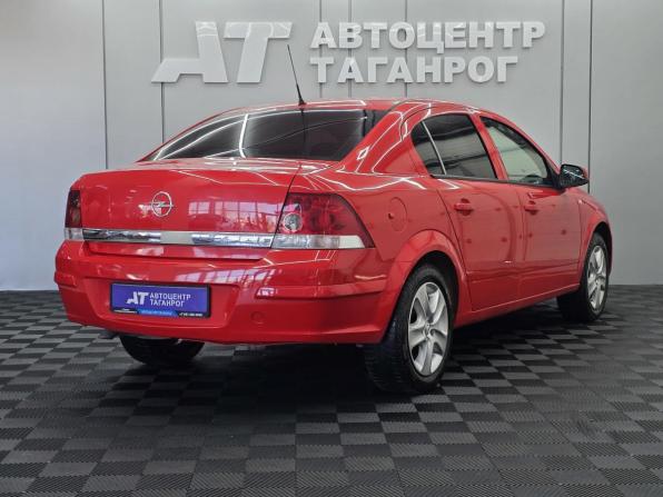 Opel Astra H Рестайлинг с пробегом 2013 года, цена 669 000 рублей, 199000 км, седан, Автокод Объявления