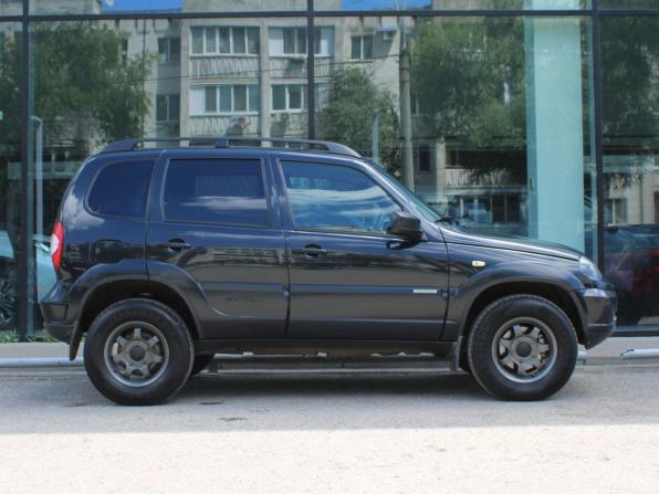 Chevrolet Niva I Рестайлинг с пробегом 2017 года, цена 667 000 рублей, 121243 км, внедорожник, Автокод Объявления