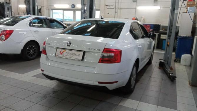 Skoda Octavia III (A7) Рестайлинг с пробегом 2018 года, цена 1 350 000 рублей, 206798 км, лифтбек, Автокод Объявления