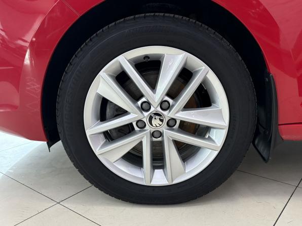Skoda Rapid I Рестайлинг с пробегом 2019 года, цена 1 645 000 рублей, 88368 км, лифтбек, Автокод Объявления