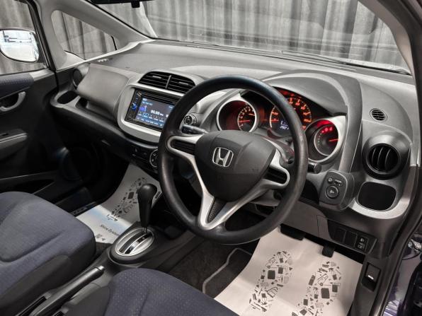 Honda Fit II с пробегом 2009 года, цена 599 000 рублей, 281000 км, хэтчбек, Автокод Объявления