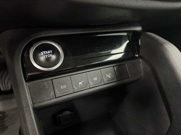 Renault Kaptur I Рестайлинг с пробегом 2021 года, цена 1 799 000 рублей, 95083 км, внедорожник, Автокод Объявления