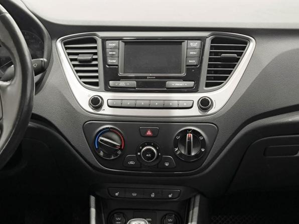 Hyundai Solaris II с пробегом 2017 года, цена 1 080 000 рублей, 148700 км, седан, Автокод Объявления
