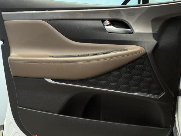 Hyundai Santa Fe IV с пробегом 2019 года, цена 3 020 000 рублей, 113084 км, внедорожник, Автокод Объявления