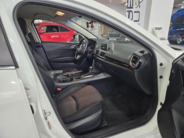 Mazda 3 II (BL) Рестайлинг с пробегом 2013 года, цена 1 025 000 рублей, 100000 км, хэтчбек, Автокод Объявления