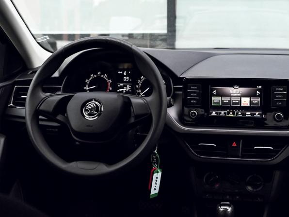 Skoda Rapid II с пробегом 2021 года, цена 1 699 000 рублей, 72119 км, лифтбек, Автокод Объявления